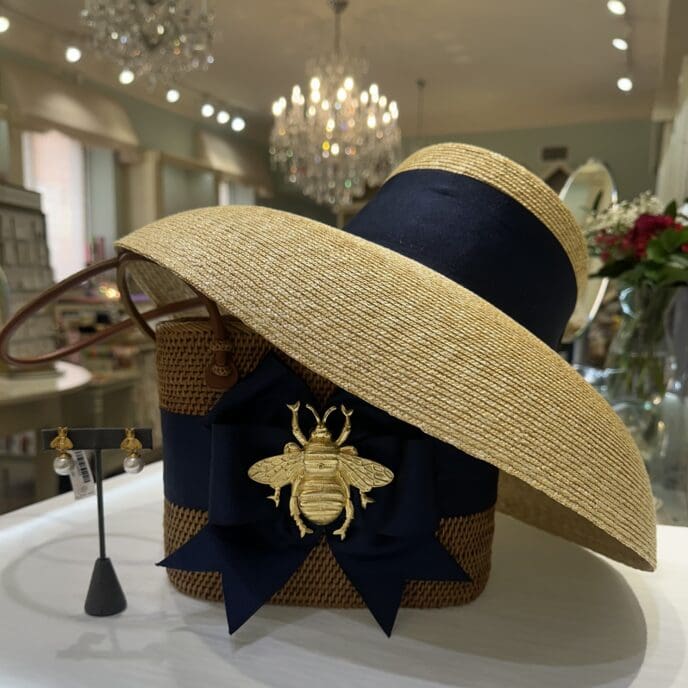 Beautiful Hat - Fluffy Bow - NAVY