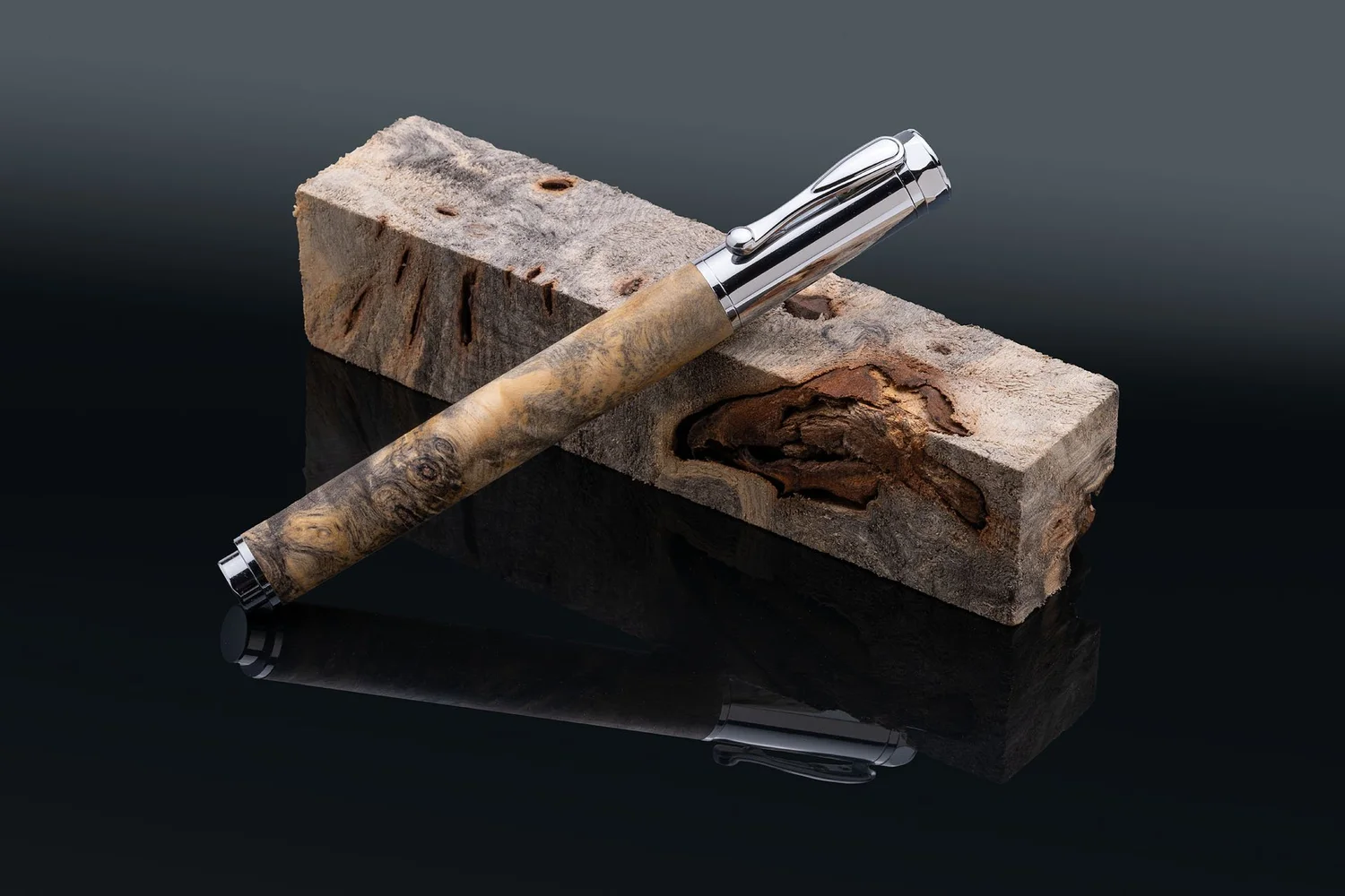 * California Buckeye Burl Magnetic Rollerball