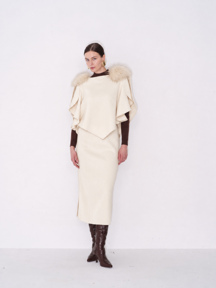 Diomi - Cascade Shoulder Poncho w/Fox - Ivory